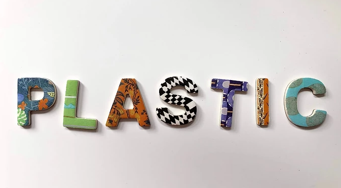 分歧斑纹的PLASTIC立体字母