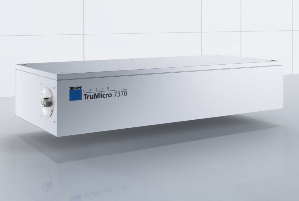 带TRUMPF TruMicro 7370象征的长方形设备